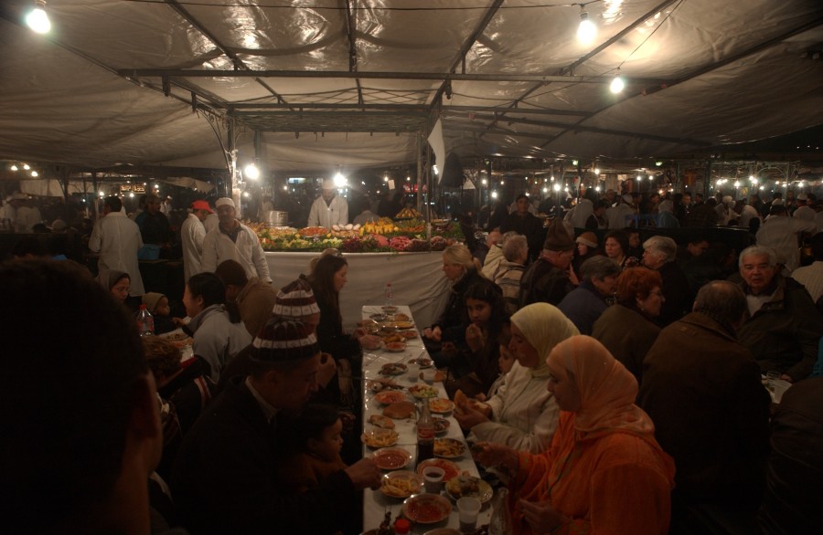 Djemaa el Fna, night market, Marrakesh, Morocco.  January 2008.