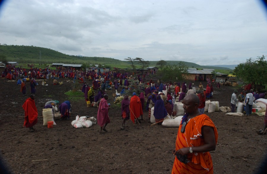After the rain, market day on the Kenya-Tanzania border, Africa.  December 2006.