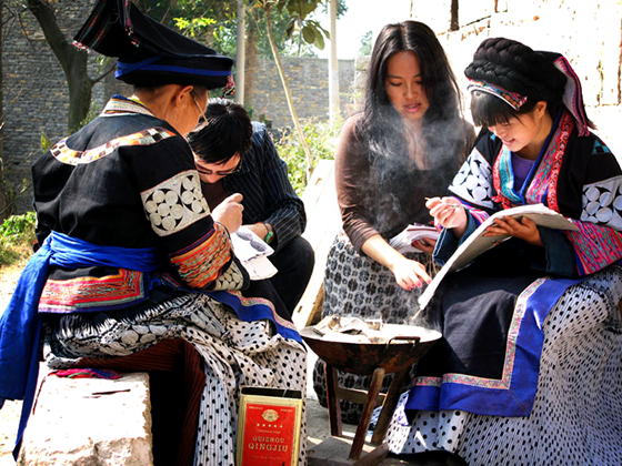 Interpreting Ancient Chinese Fashion